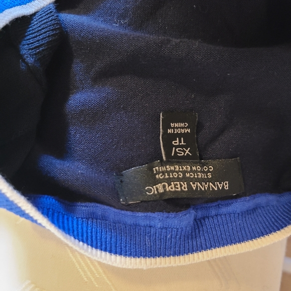 Ladies top - Picture 3 of 3